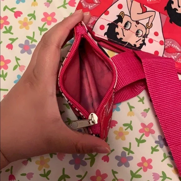 Betty Boop pink tote bag w/ attached wallet NWT - Picture 5 of 8